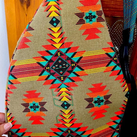 KAVU MOJAVE DUNES PATTERN (retired) SLING BAG - Picture 2 of 5